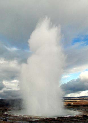 Strokkur Geyser May 2000